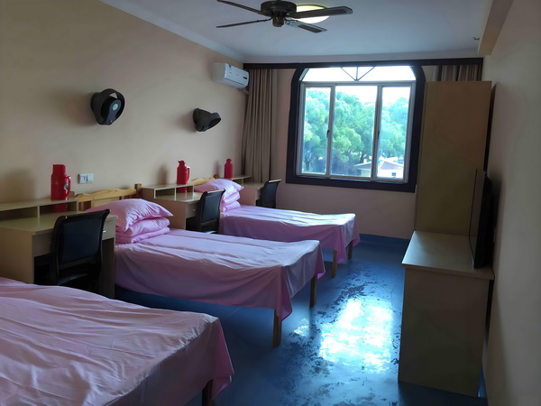 深圳招调工入户流程_「女性互助」大潮中，为什么《花漾》要呈现女性关系中的「毒性」成分？ 并且是独两人立的个体